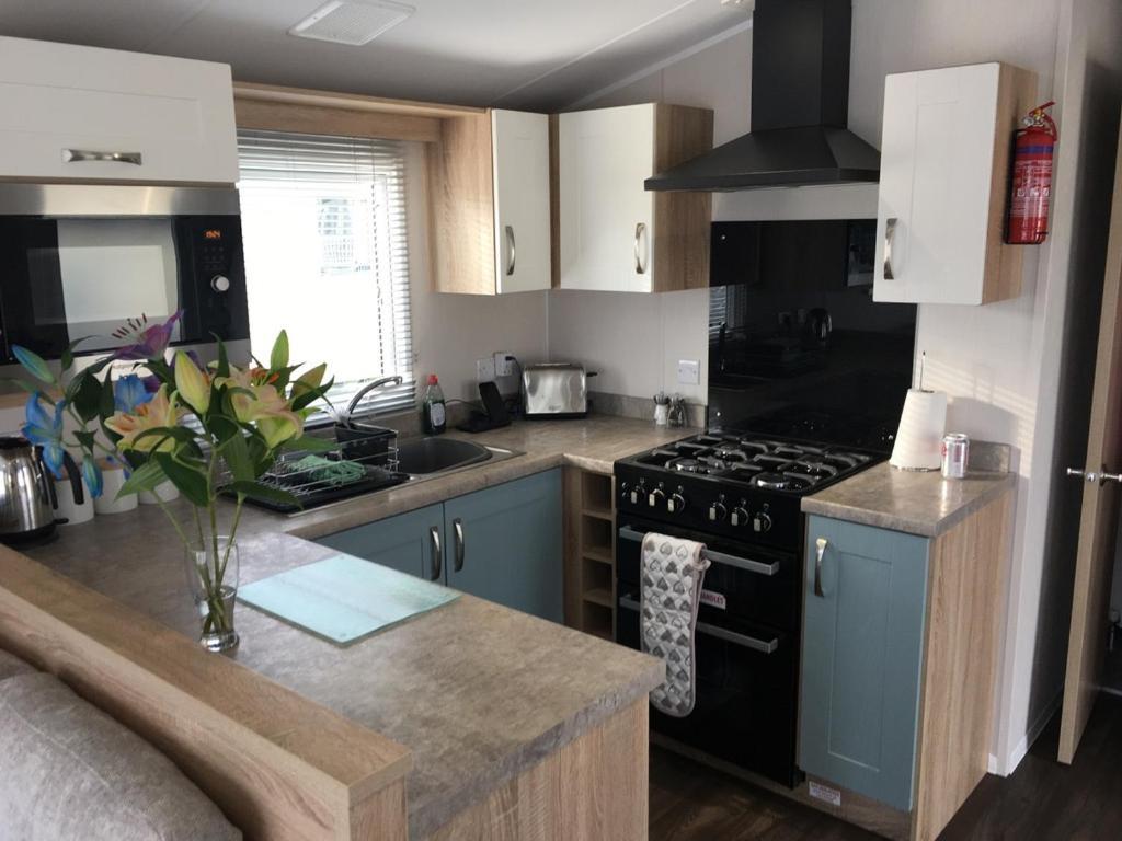 Отель Swan View Haven, Littlesea Wyke Regis Экстерьер фото